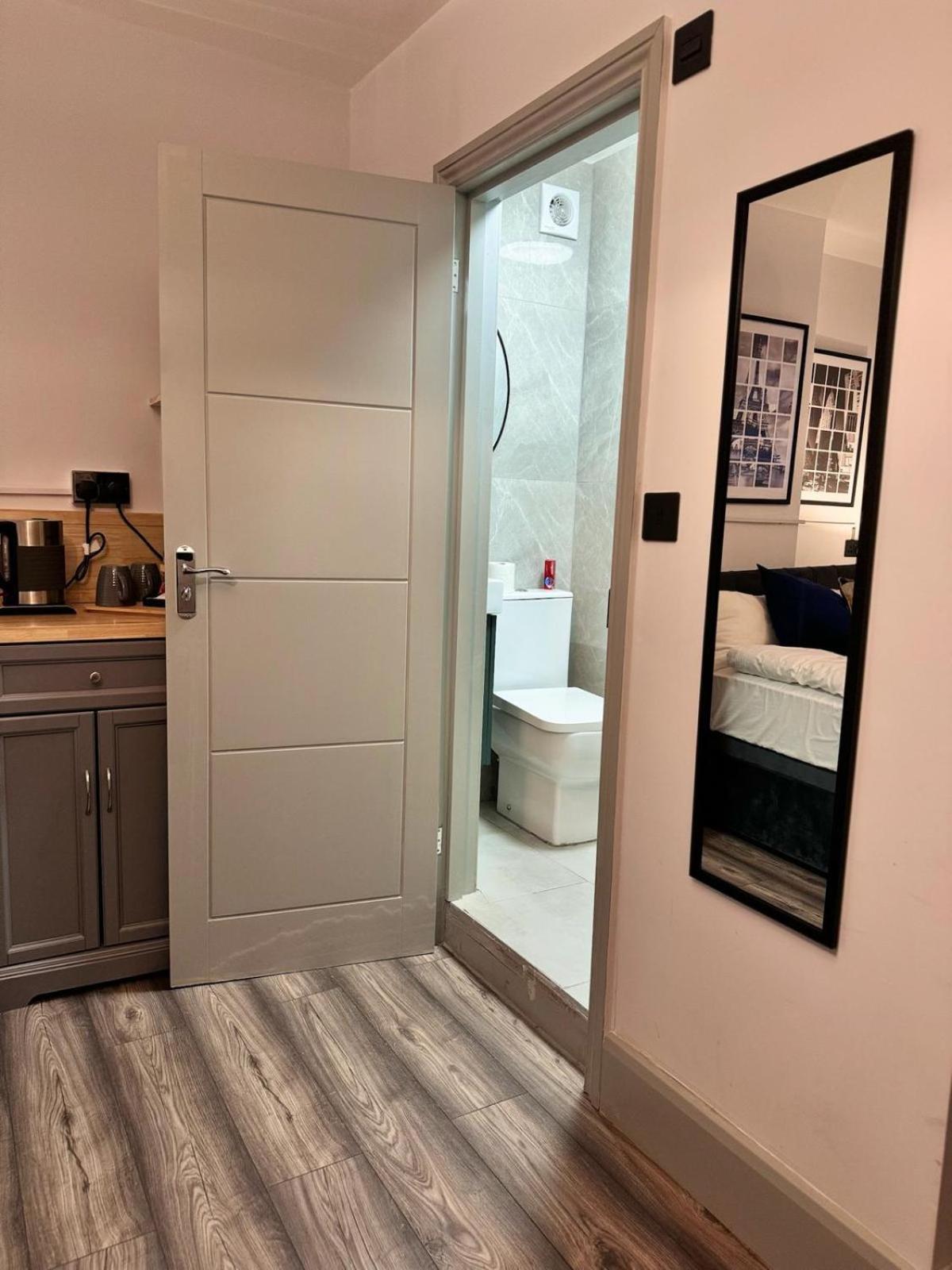 Camden Luxury Studio Flats And En-Suit Rooms Londra Esterno foto